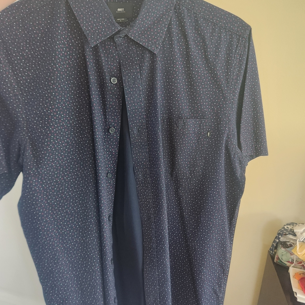 Obey Men’s Button-Up Shirt with Cool Pattern Design